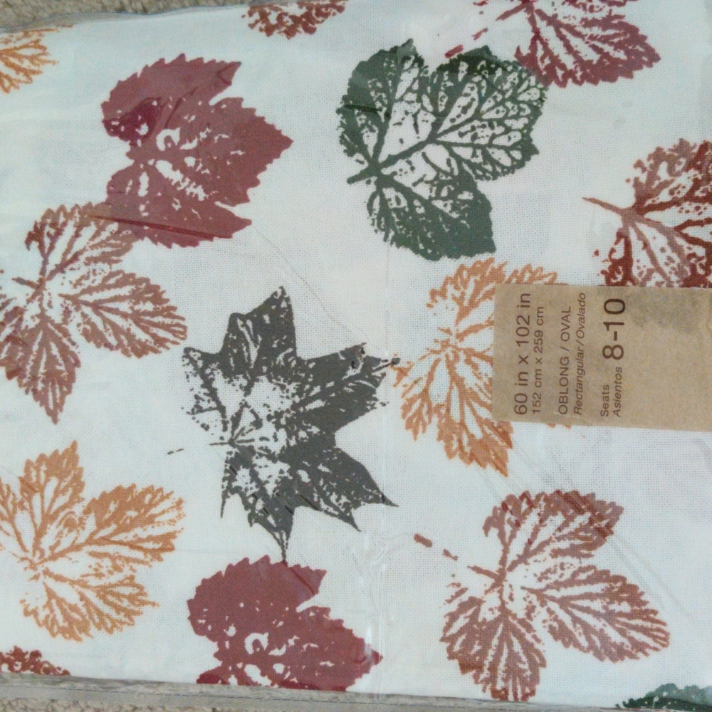 Tablecloth - Picture 4 of 4